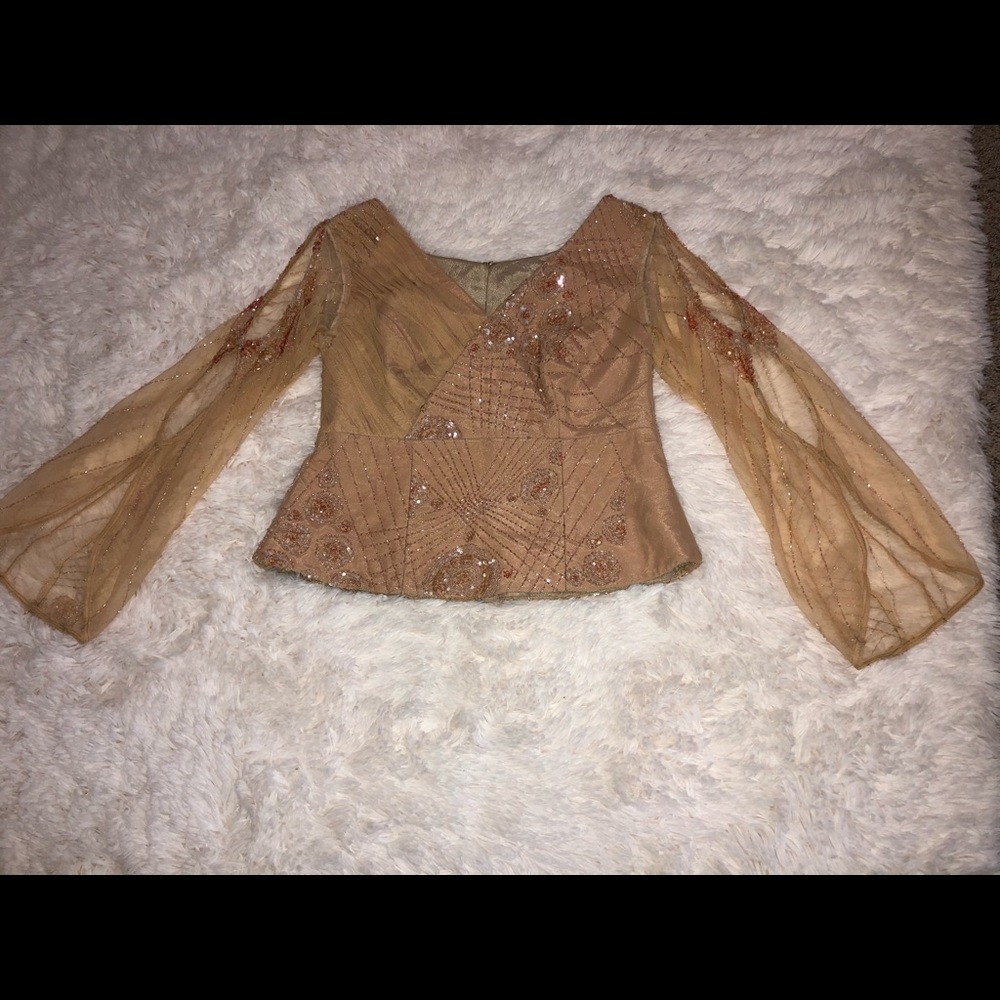 handmade tan beaded long sleeve top and skirt🤎